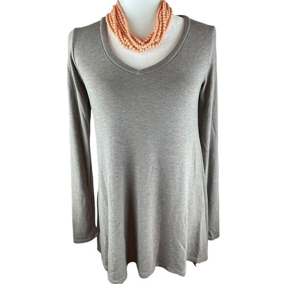 Long sleeve knit v-neck sweater (0023) - Picture 2 of 10